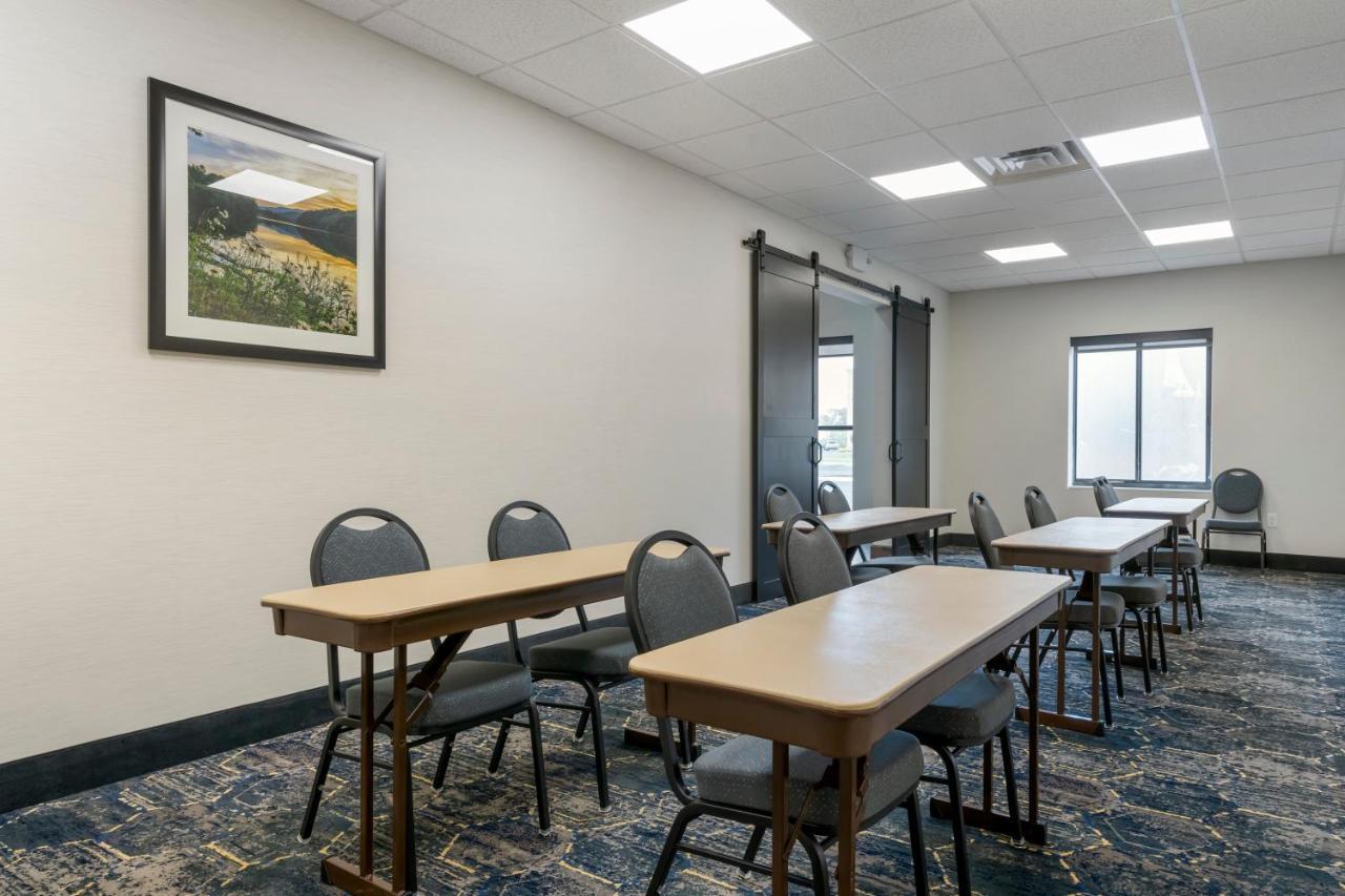 Comfort Suites Падака Экстерьер фото