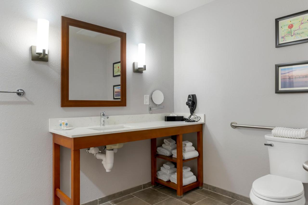 Comfort Suites Падака Экстерьер фото